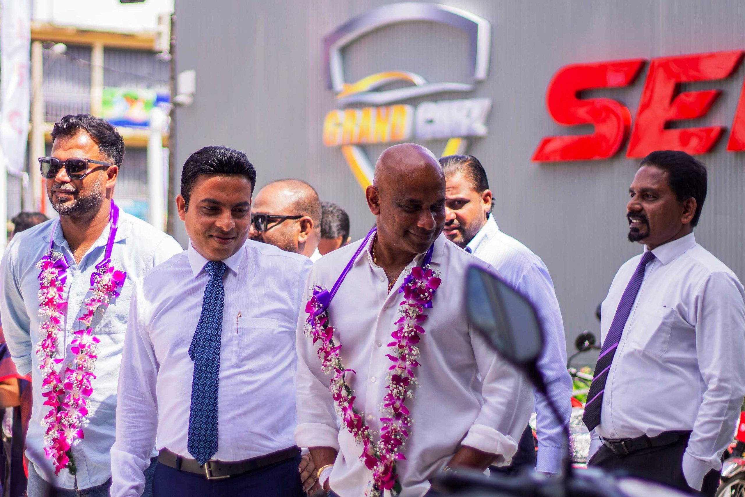 Senaro launches Sri Lanka’s first motorcycle premier center and all-new RR250
